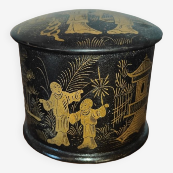 Rice powder box in boiled cardboard with Chinese decoration Napoleon III XIXth Century