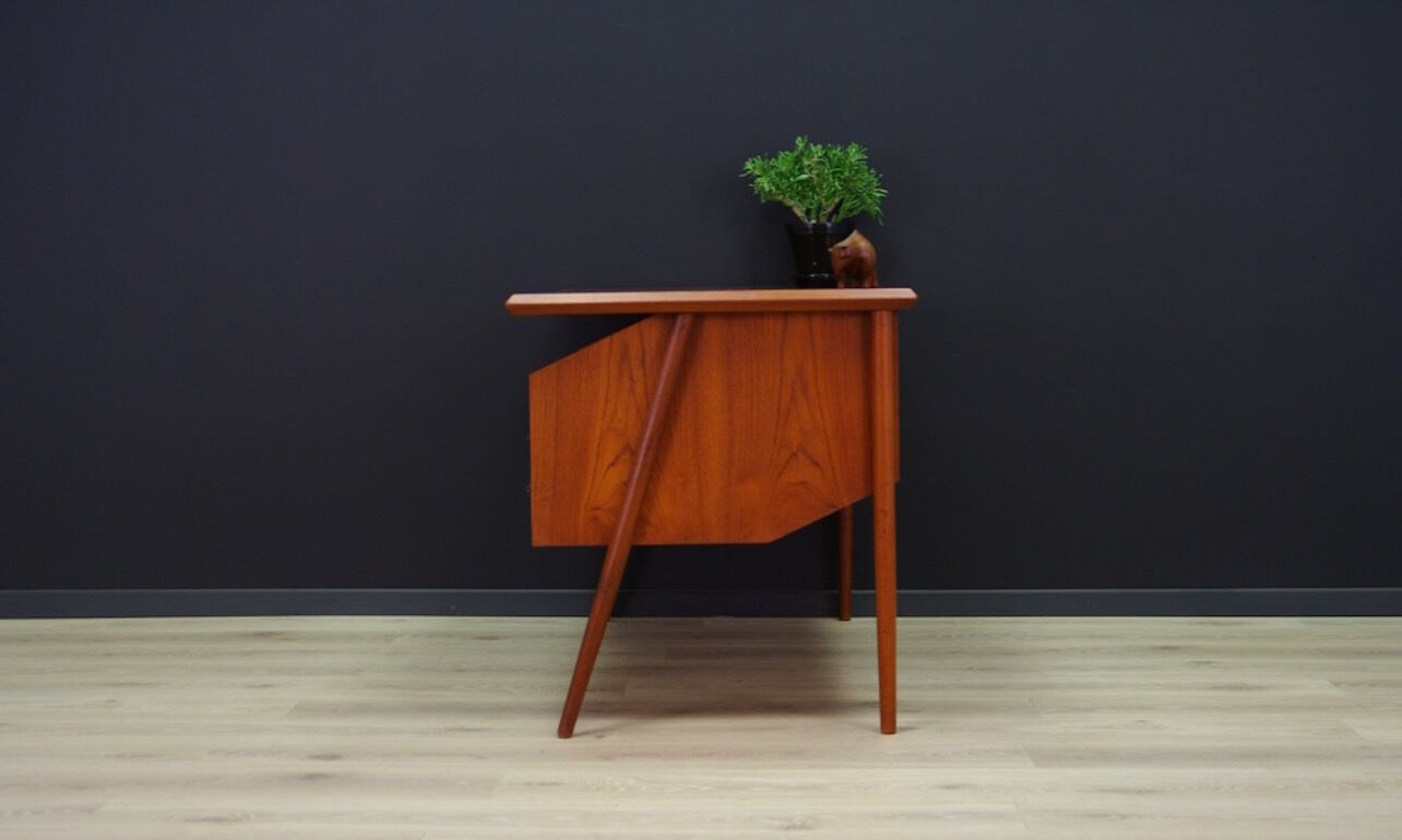 G.N. Tibergaard writing desk classic in teak