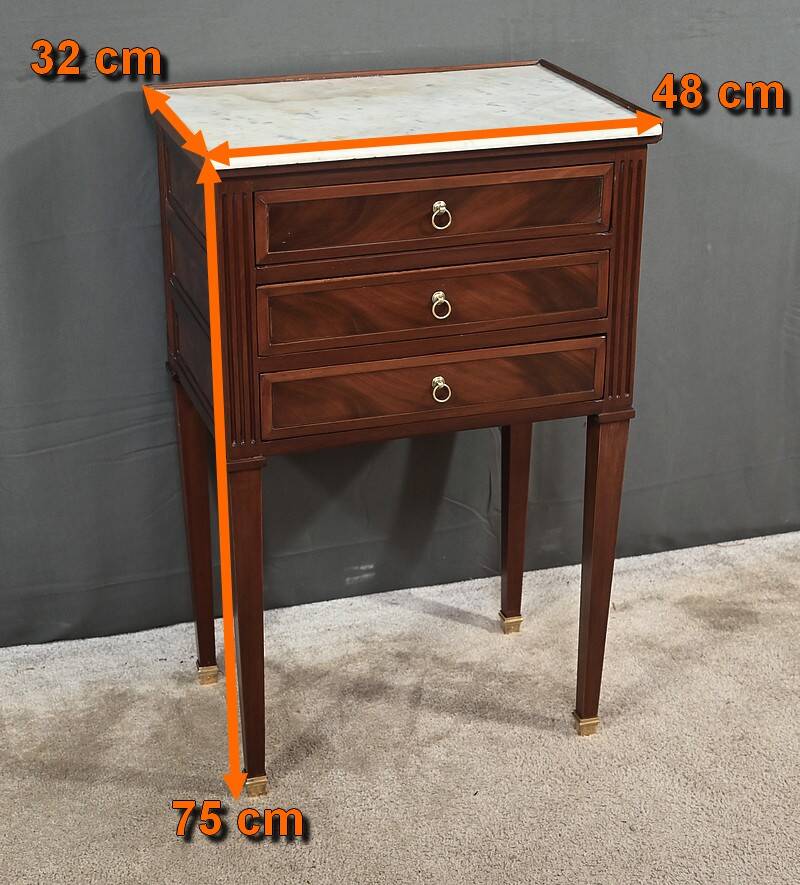 Small Mahogany Chest of Drawers, Louis XVI Style – Part 2 of the 19th Century