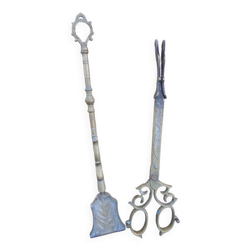 Zoomorphic bronze fireplace shovel and tongs