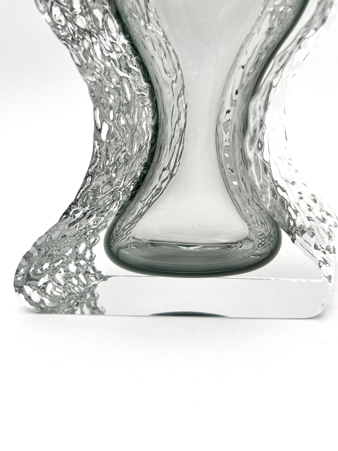 Vase Mandruzzato Murano Sommerso Fumé Texture Givrée Design 70s