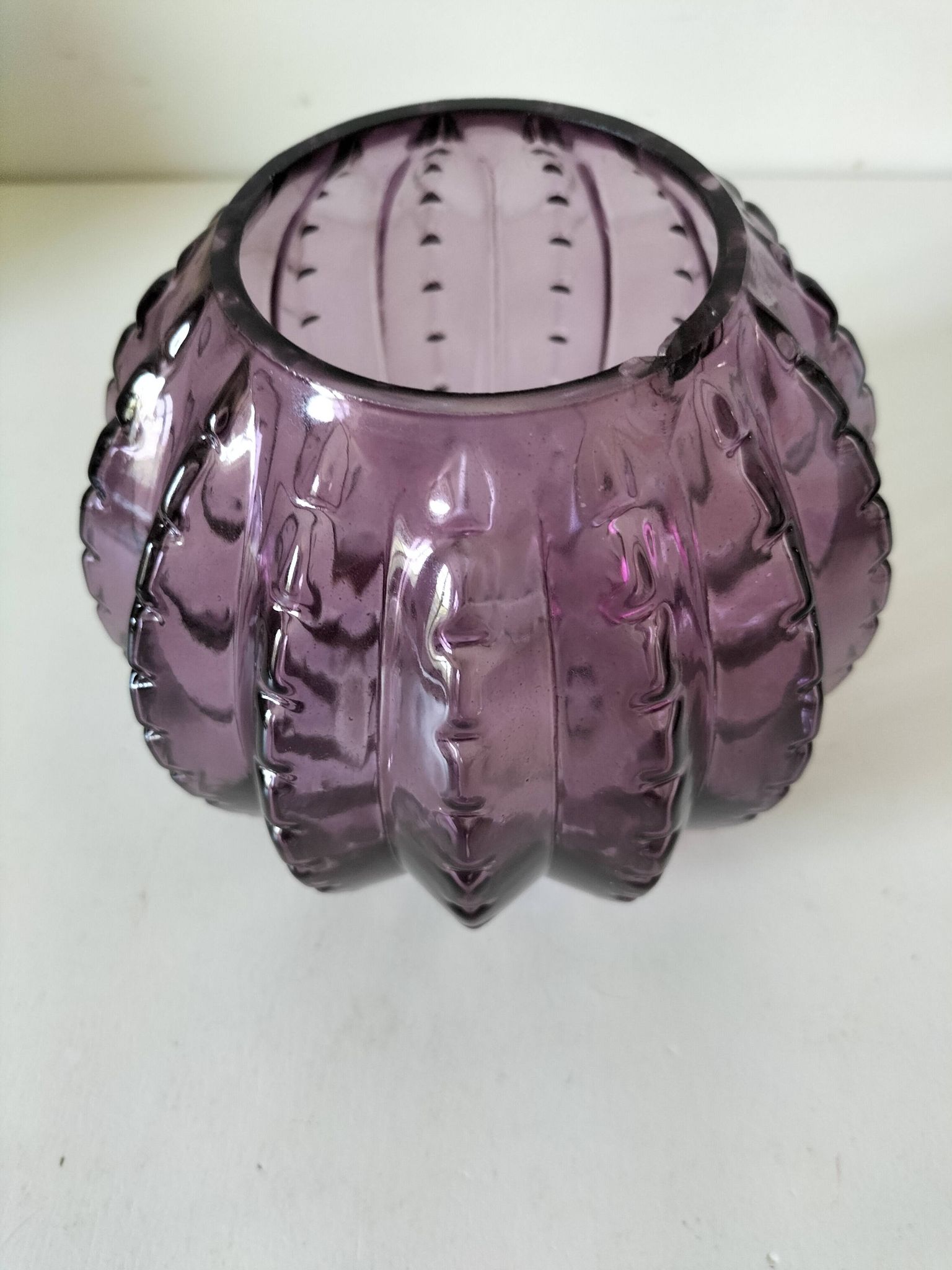 Vase cactus en verre couleur améthyste vintage