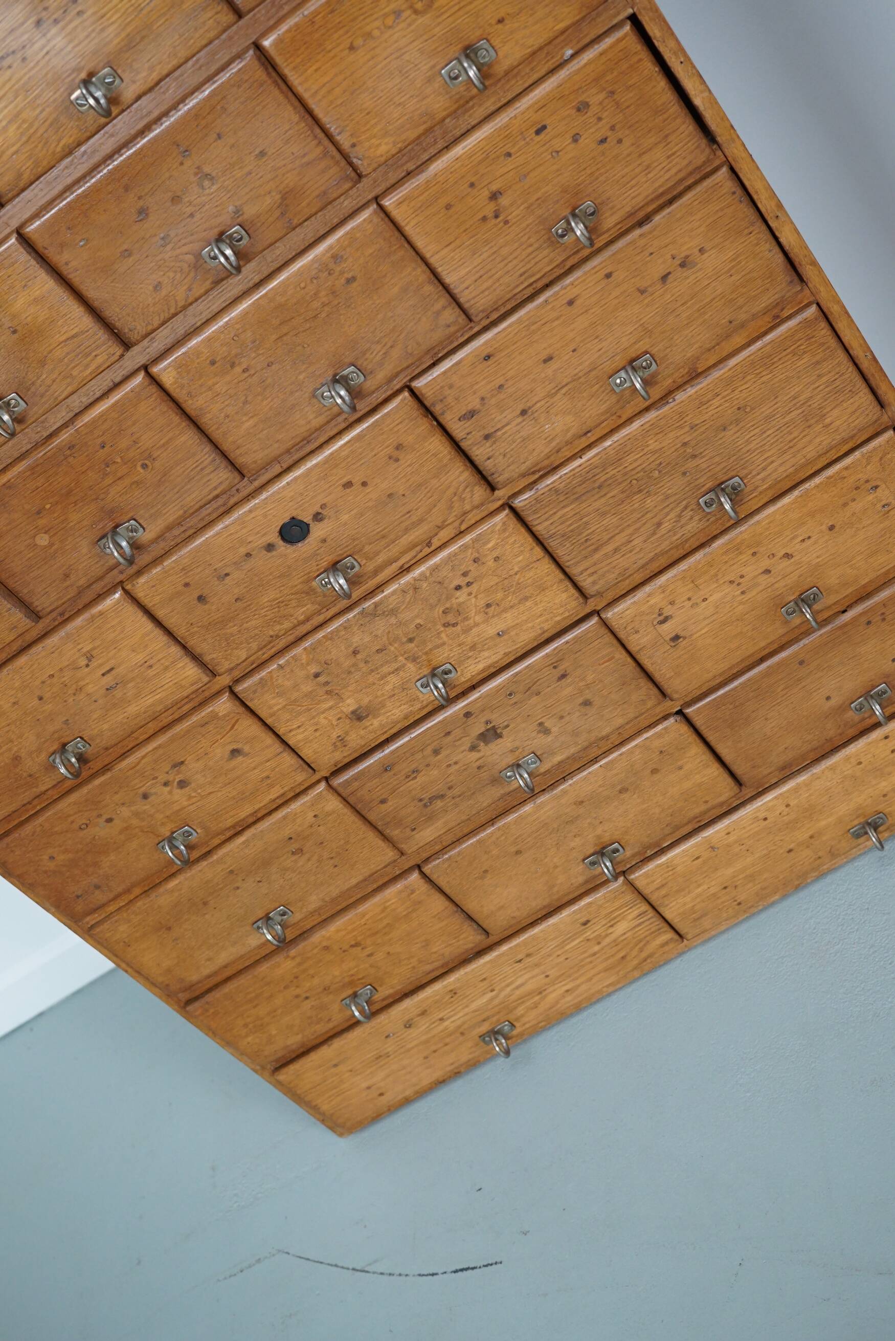 Armoire d'apothicaire vintage allemande en pin et chêne, années 1950