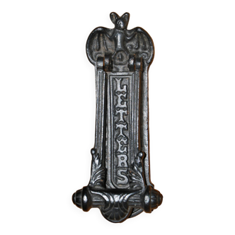 Knocker