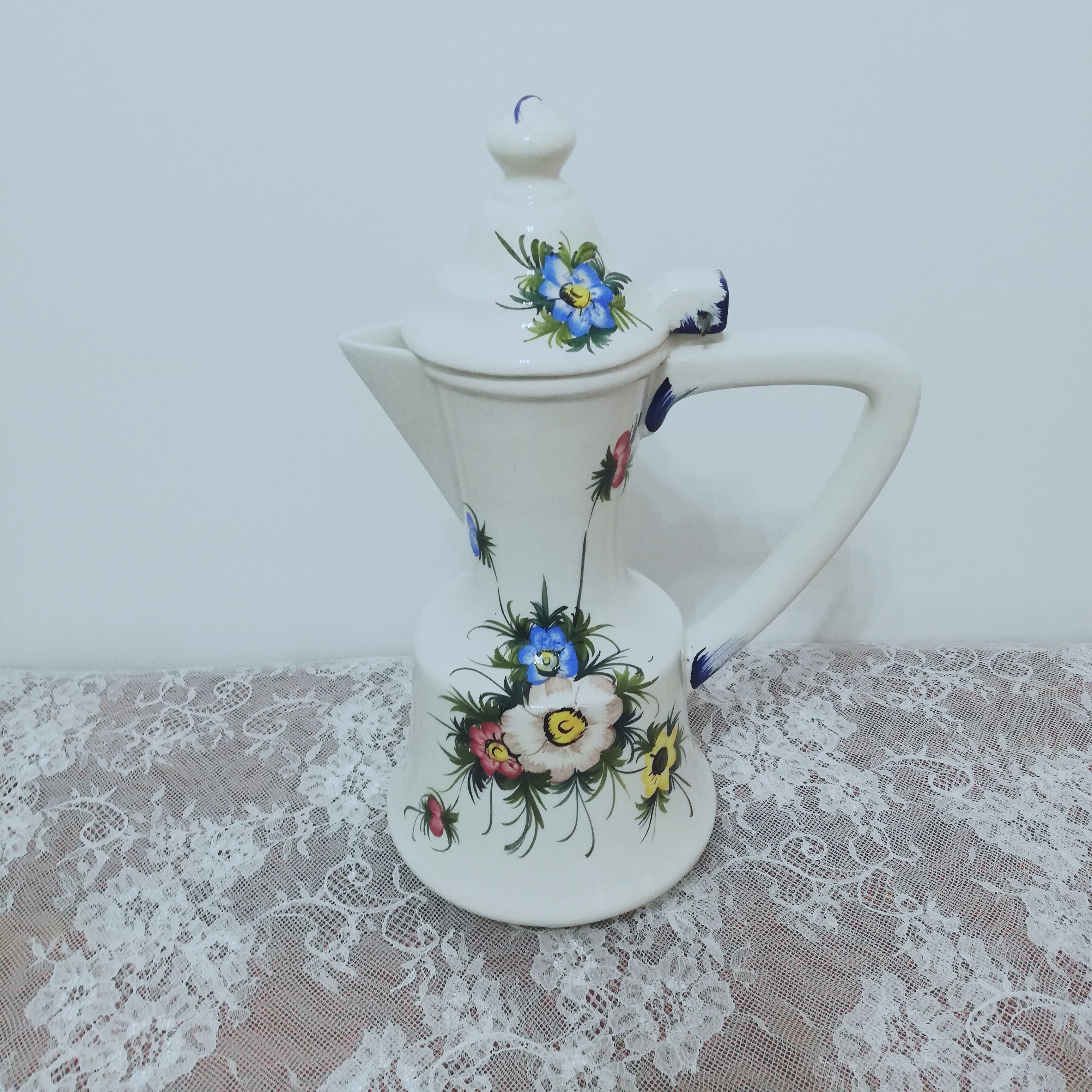 Pitcher vase in Italian earthenware