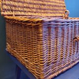 Wicker trunk