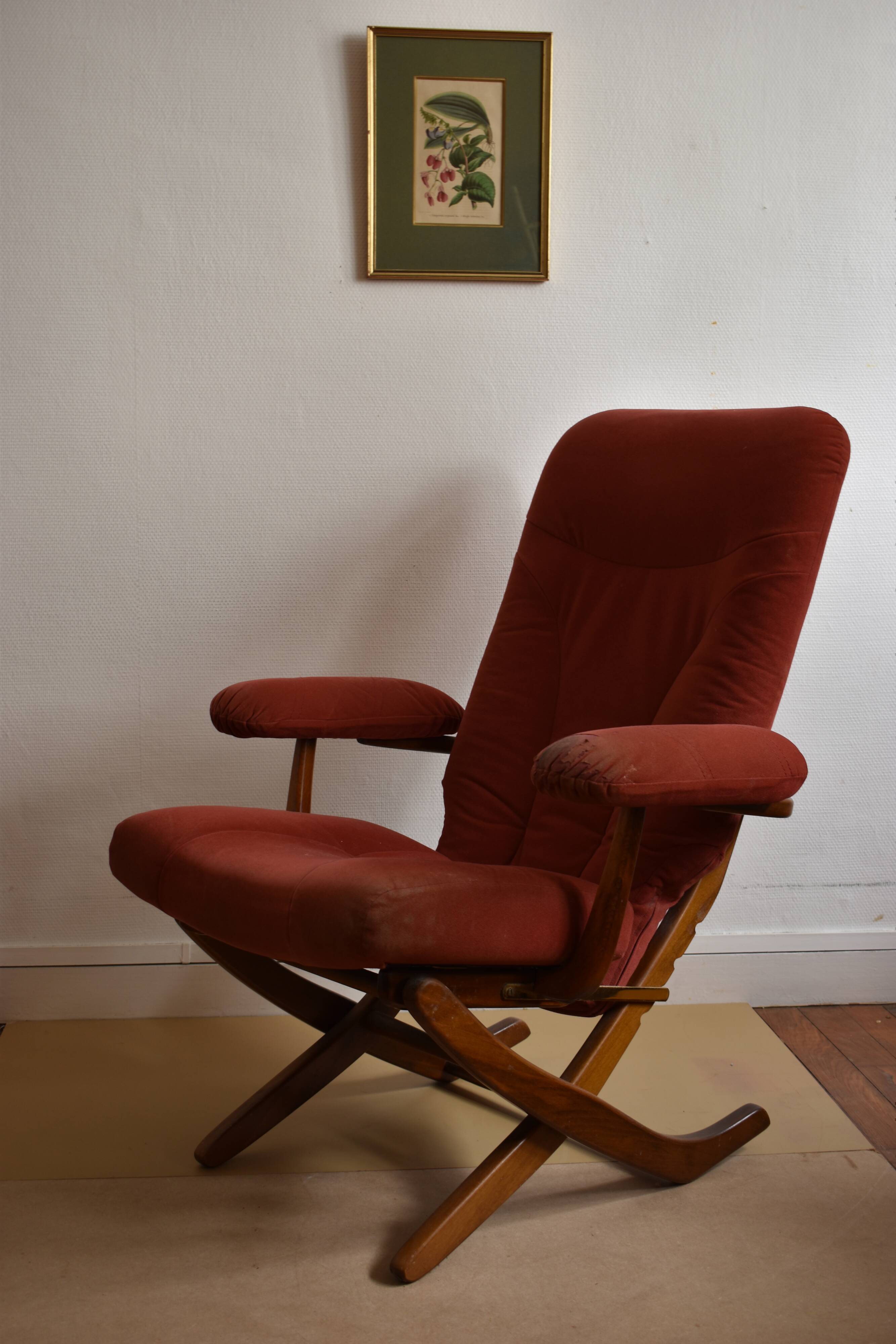Adjustable old Scandinavian vintage relax armchair