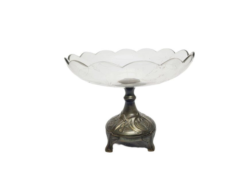 Art Nouveau bowl on stand, Germany, 1900s