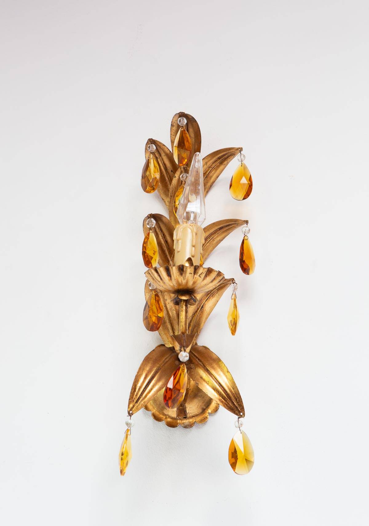 Applique italienne vintage en métal doré avec des pampilles ambre