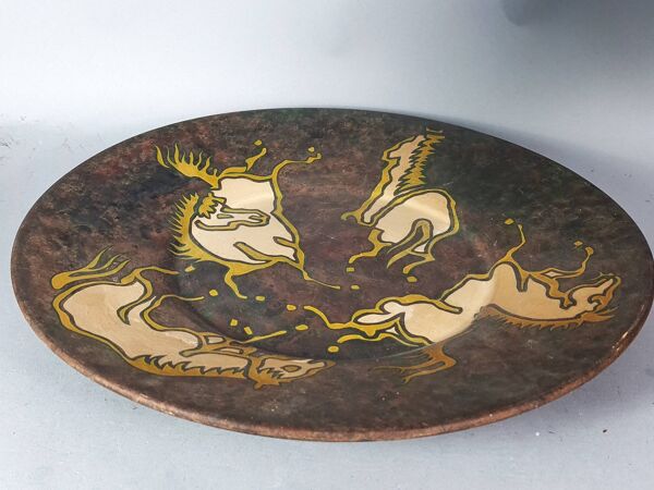 Biot: grand plat céramique peint de chevaux vintage 50s-60s 39,5 cm C036