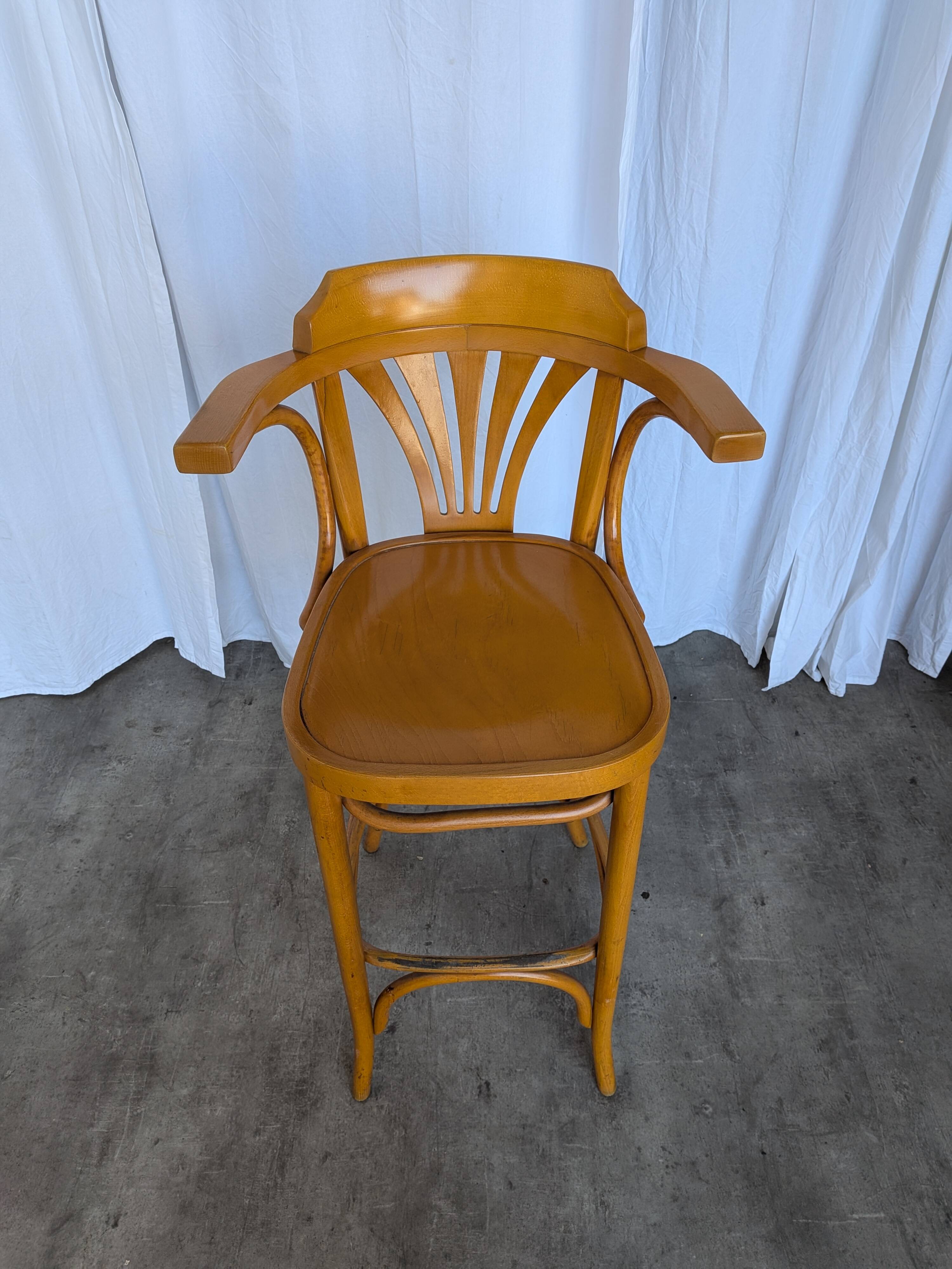 Vintage Bentwood Bar Chair with Armrests, Mid-Century Pub Stool Thonet styl