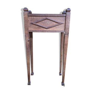 Solid oak planter