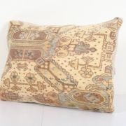 Coussin en couverture de cuivre de tapis oushak turc