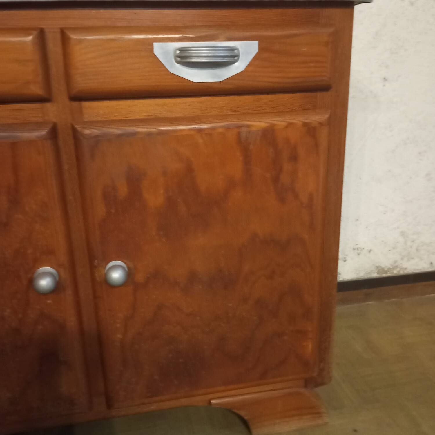 Retro kitchen buffet