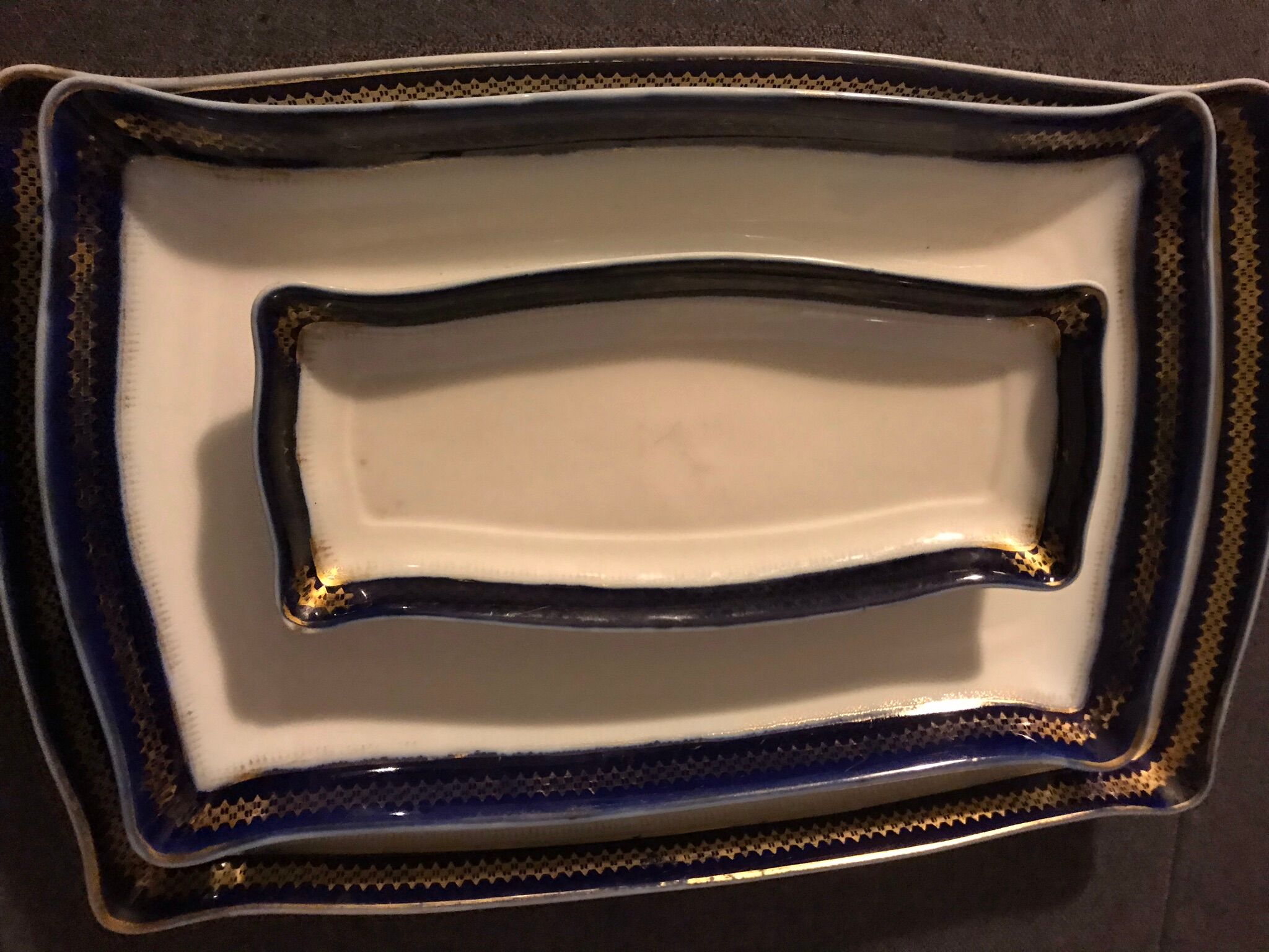 Series of 3 imperial porcelain trays Russia Kuznetsov