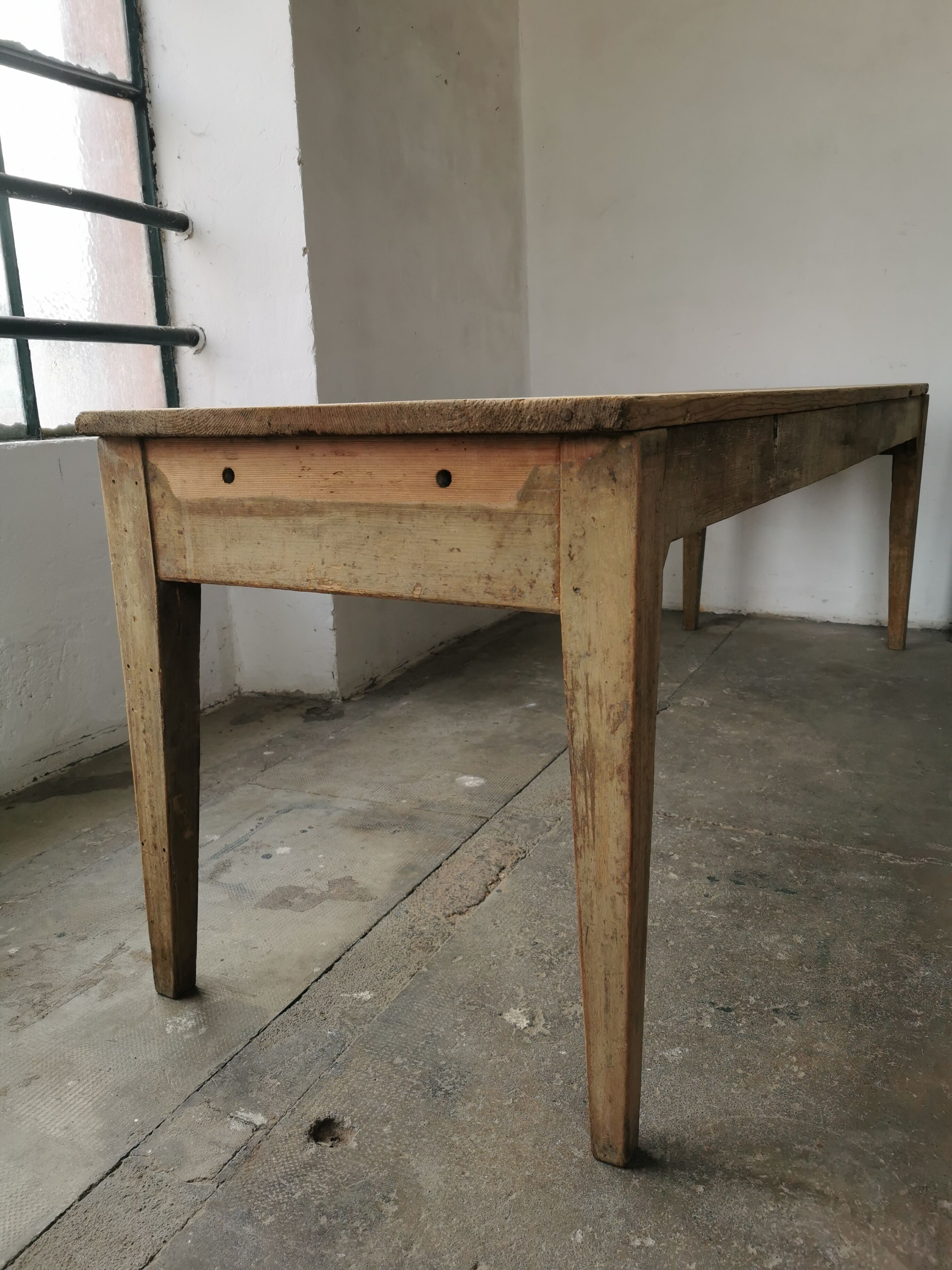 Farmhouse table