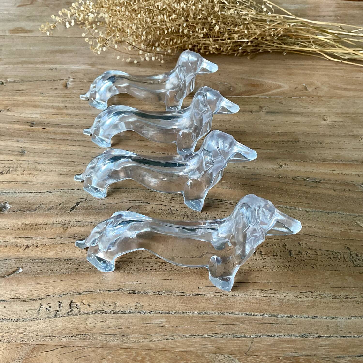 Set of 4 plastic dog knife holders
