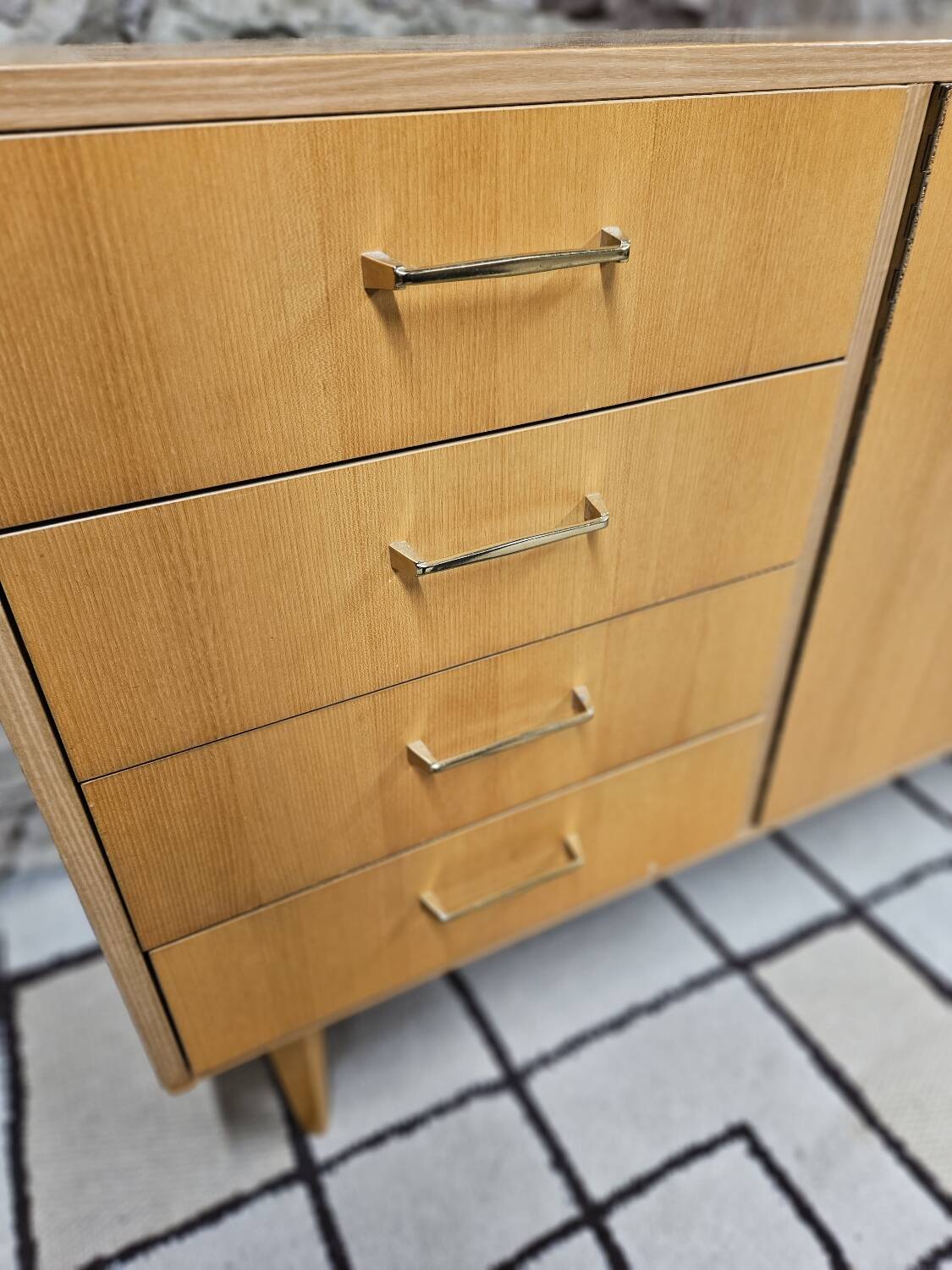 Vintage sideboard 1970 spindle legs