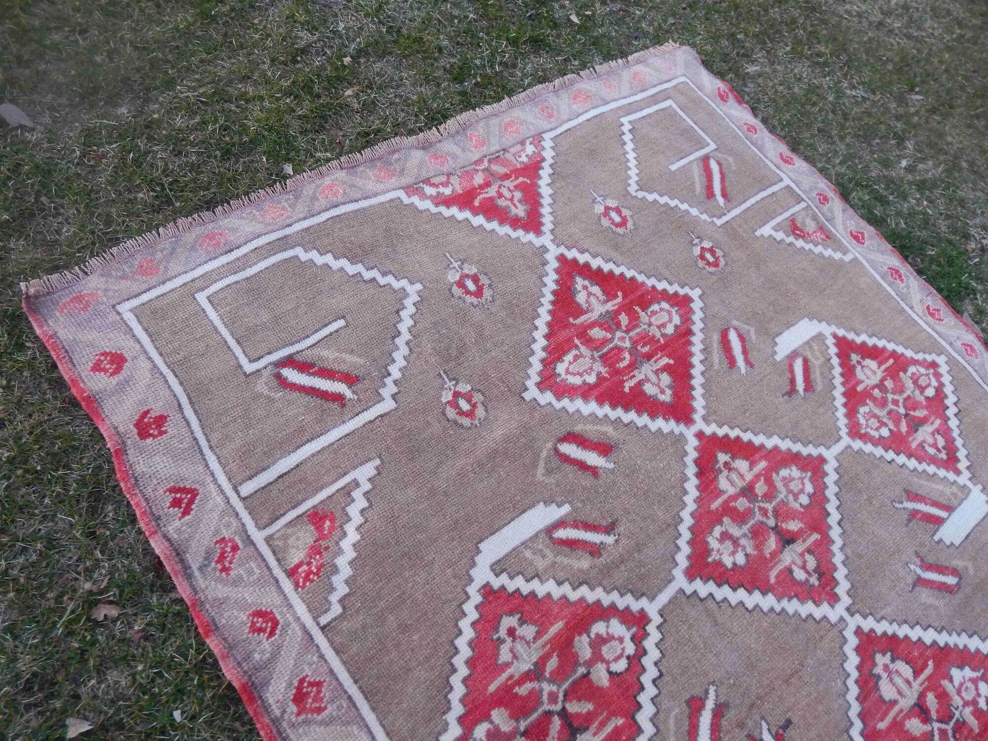 Vintage Turkish Oushak rug 154x243 cm