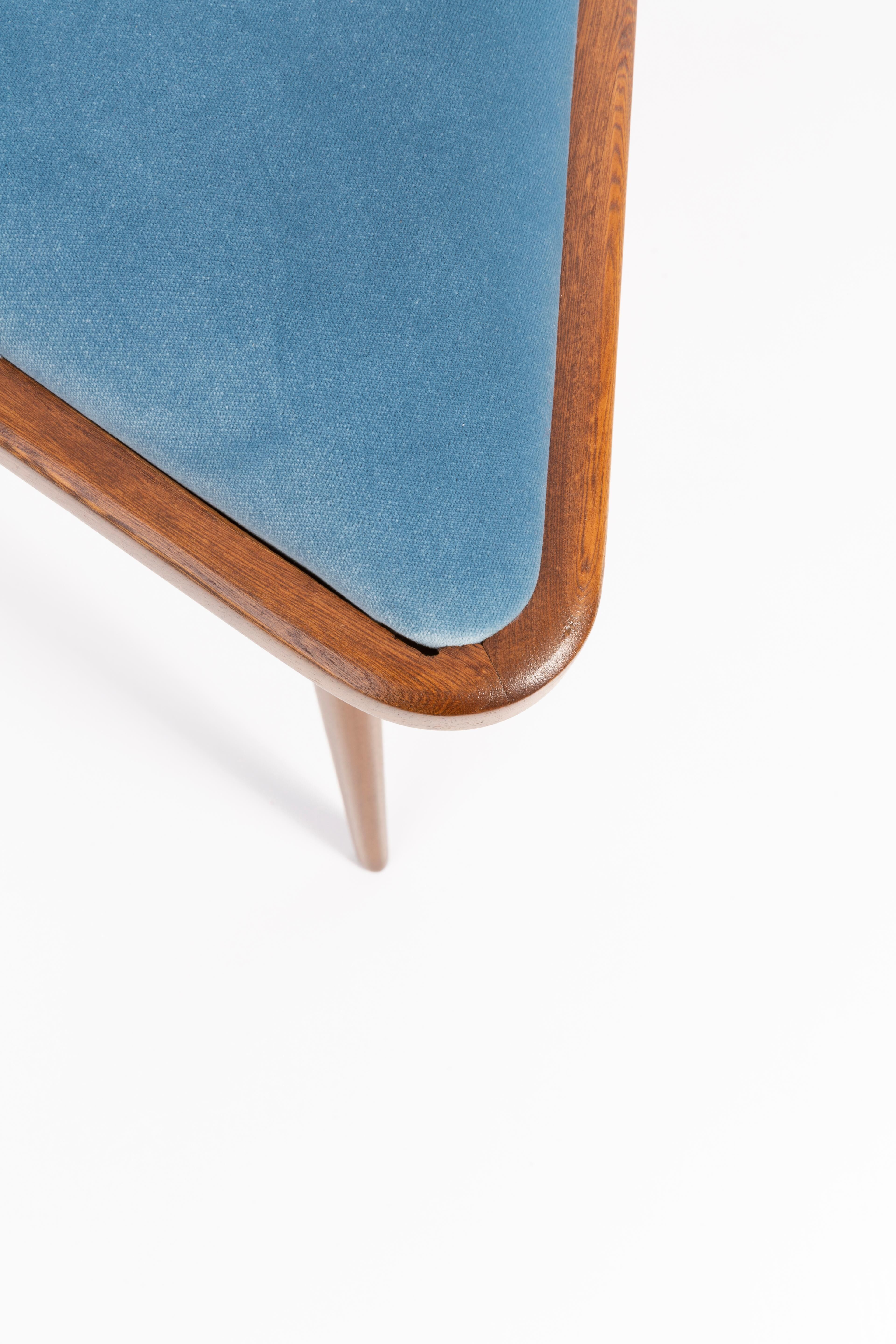 Set of two triangular blue velvet stools from the 20th century, Europe, 1960s.