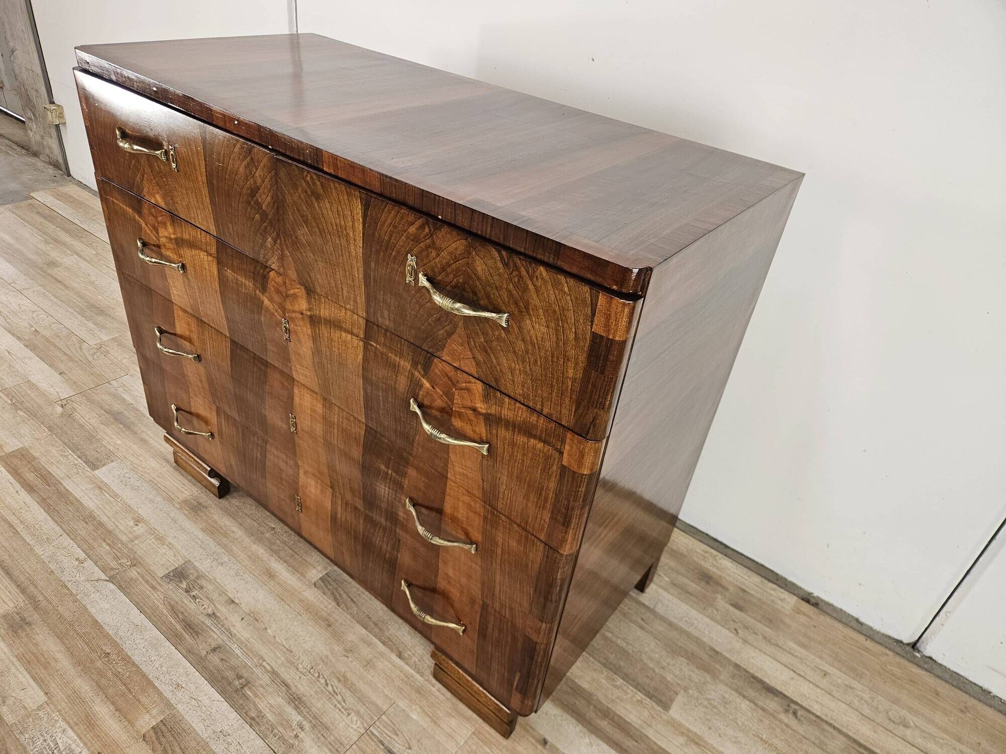 Commode en noyer Art Déco des années 1940 – 5 tiroirs