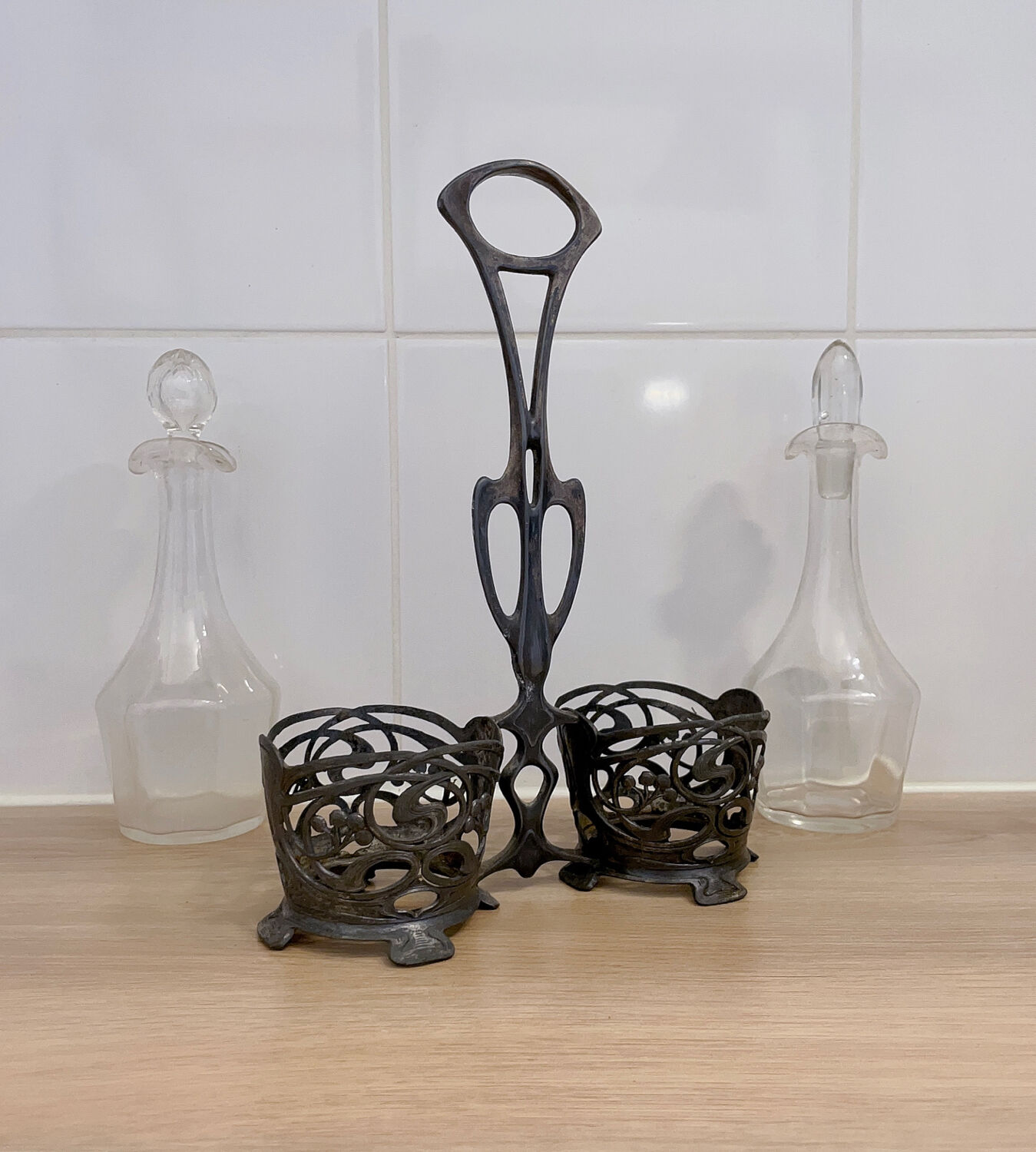 Art Nouveau table servant
