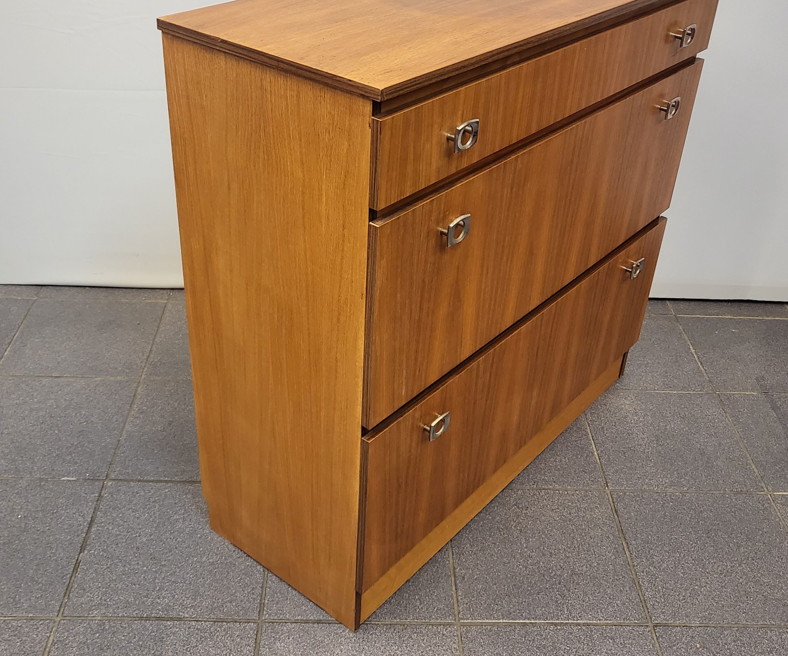 Armoire à chaussures