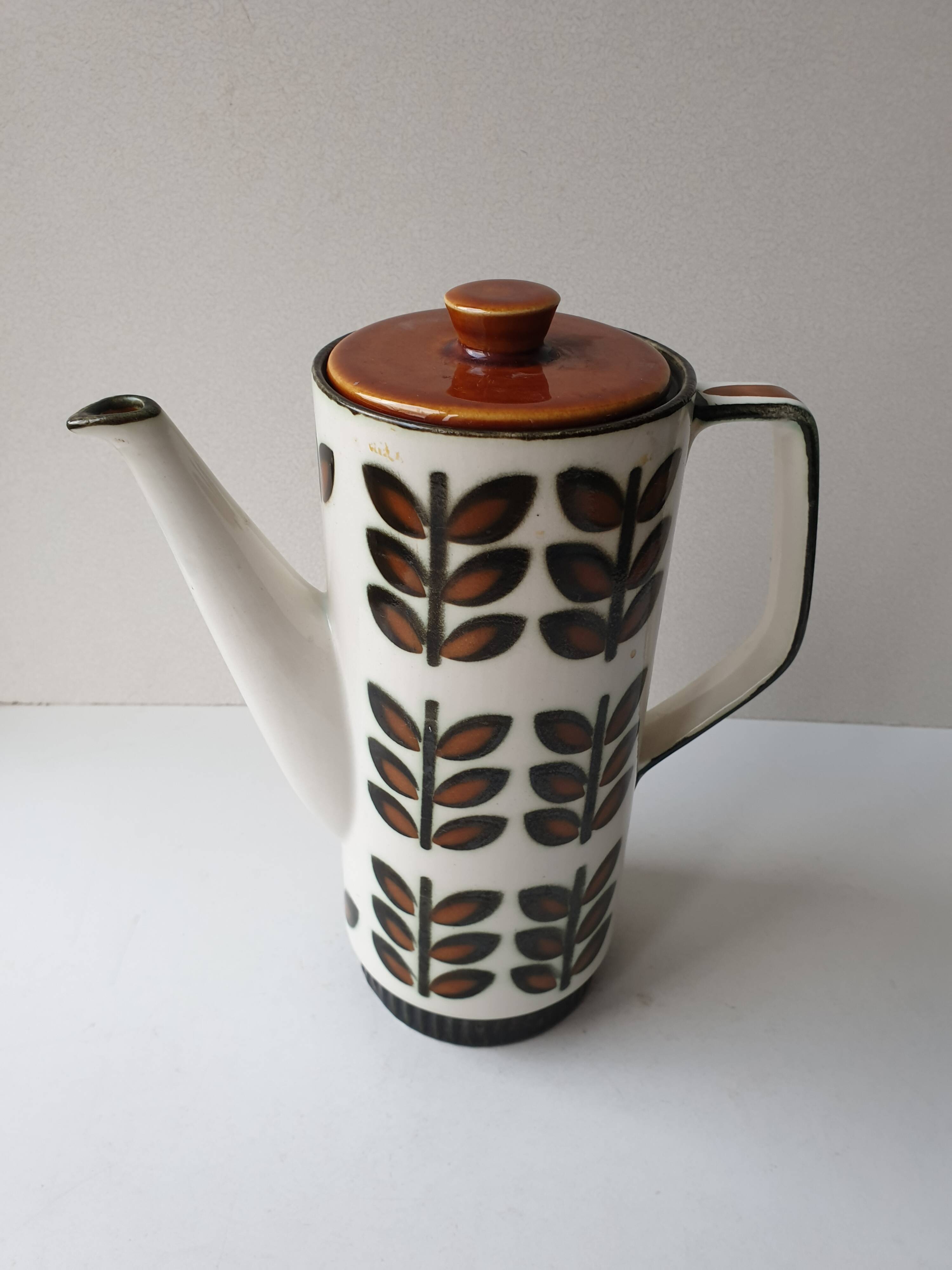 Vintage porcelain coffee pot signed Boch Rambouillet