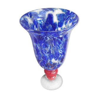 Vase vintage piedouche bleu moulé