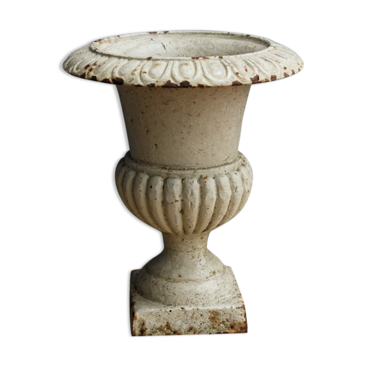 Medici vase in cast iron, celadon green