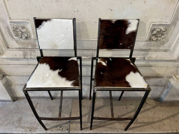 Chaises hautes en peau de vache