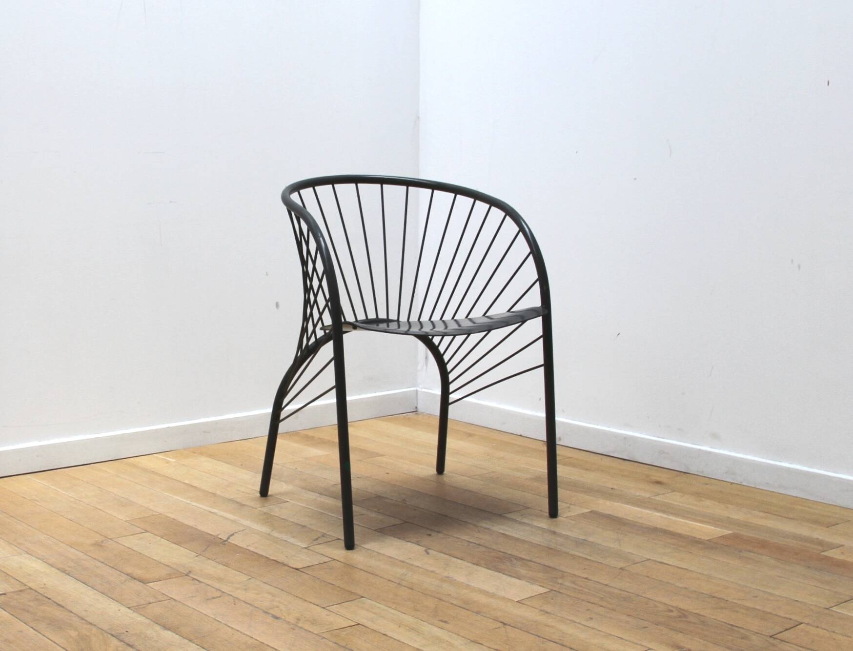 Lizzie Chair, Circa 1985