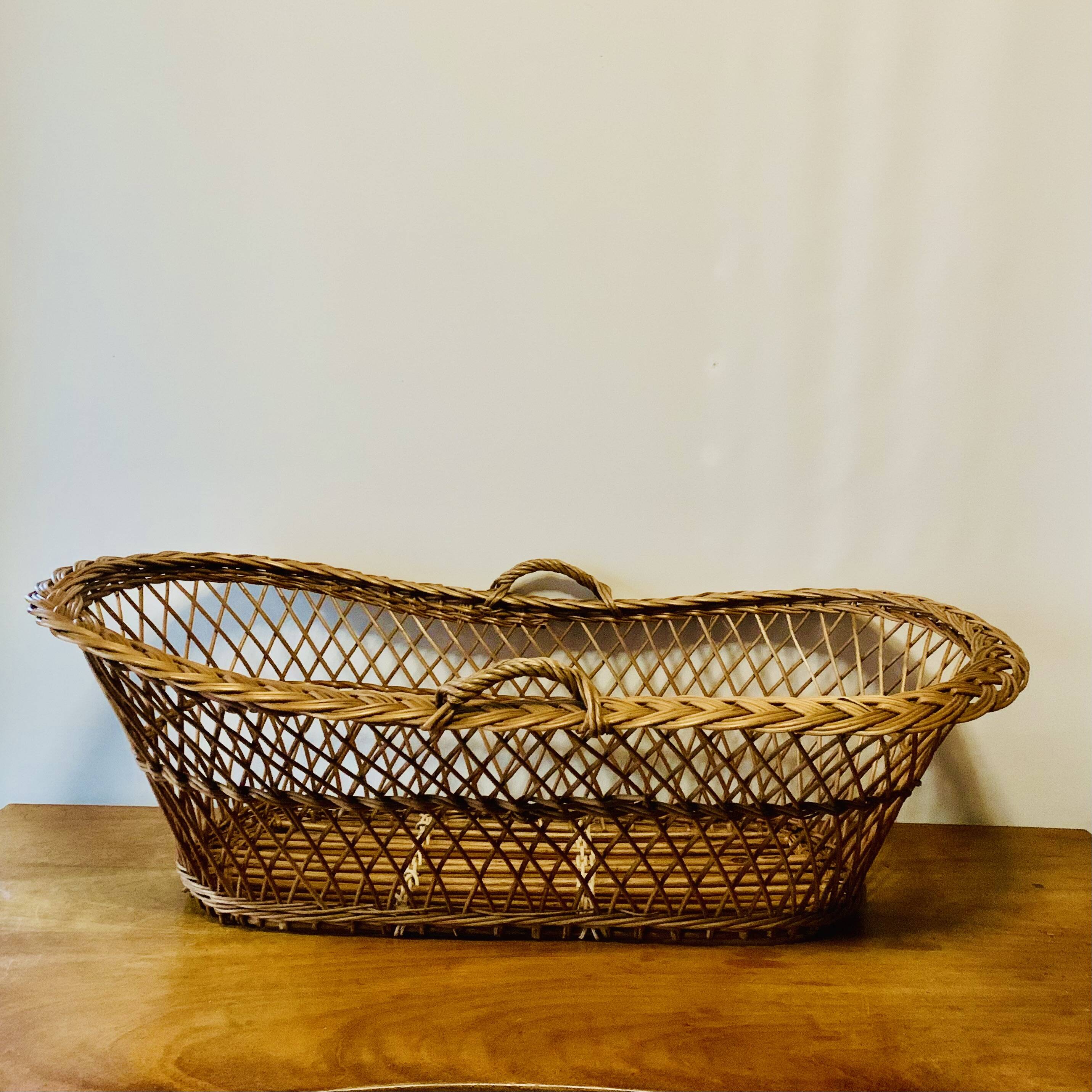 Vintage wicker bassinet