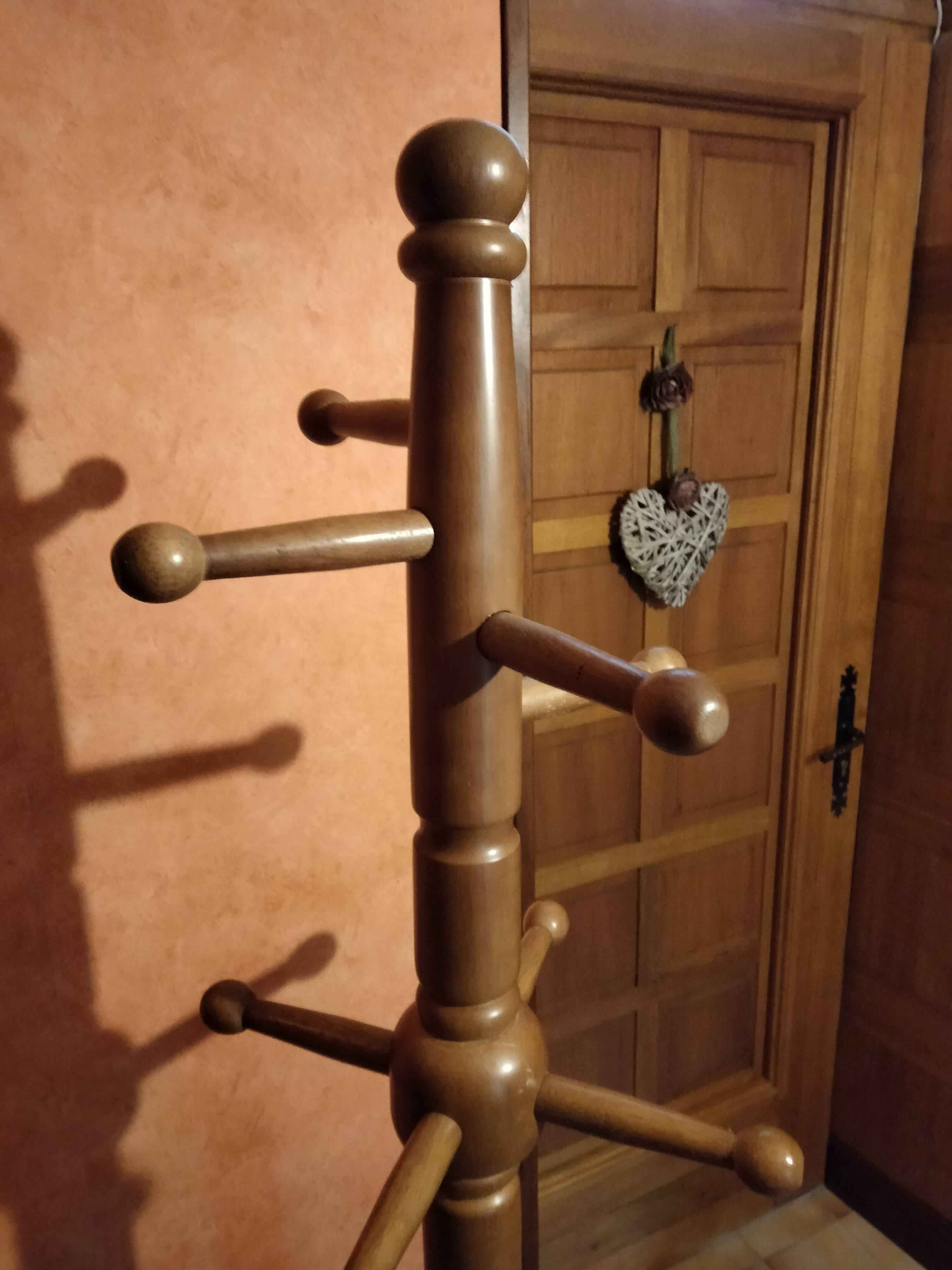 Coat rack on foot