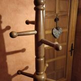 Coat rack on foot