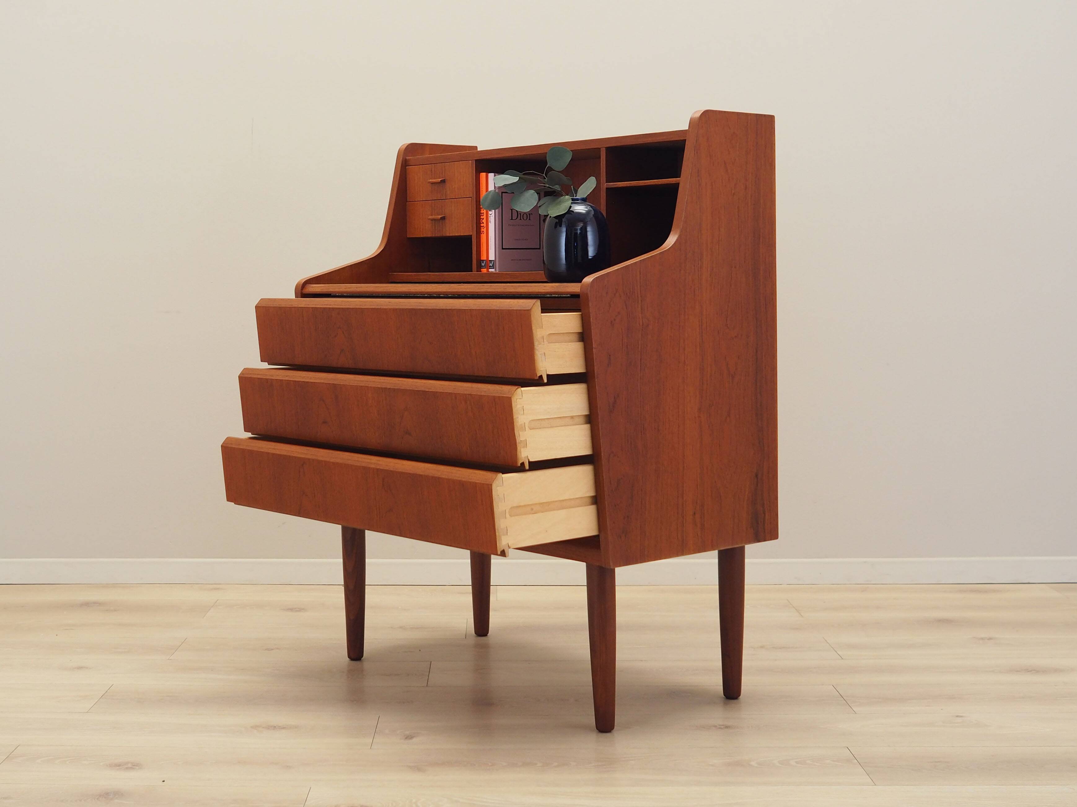 Secrétaire en teck, design danois, années 1970, production : Danemark