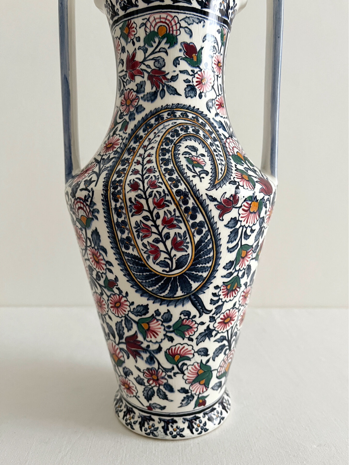 Vase amphore « cachemire » en faïence de Gien