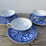 4 Japanese blue porcelain cups