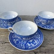 4 Japanese blue porcelain cups