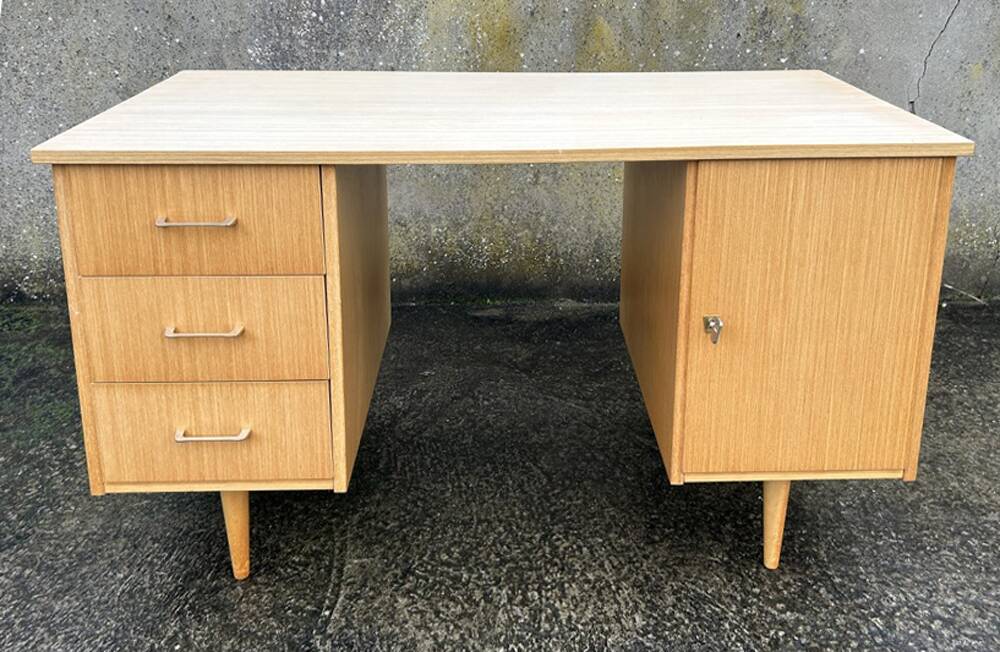 Maison Capelle desk, Scandinavian spirit, vintage, 60s.