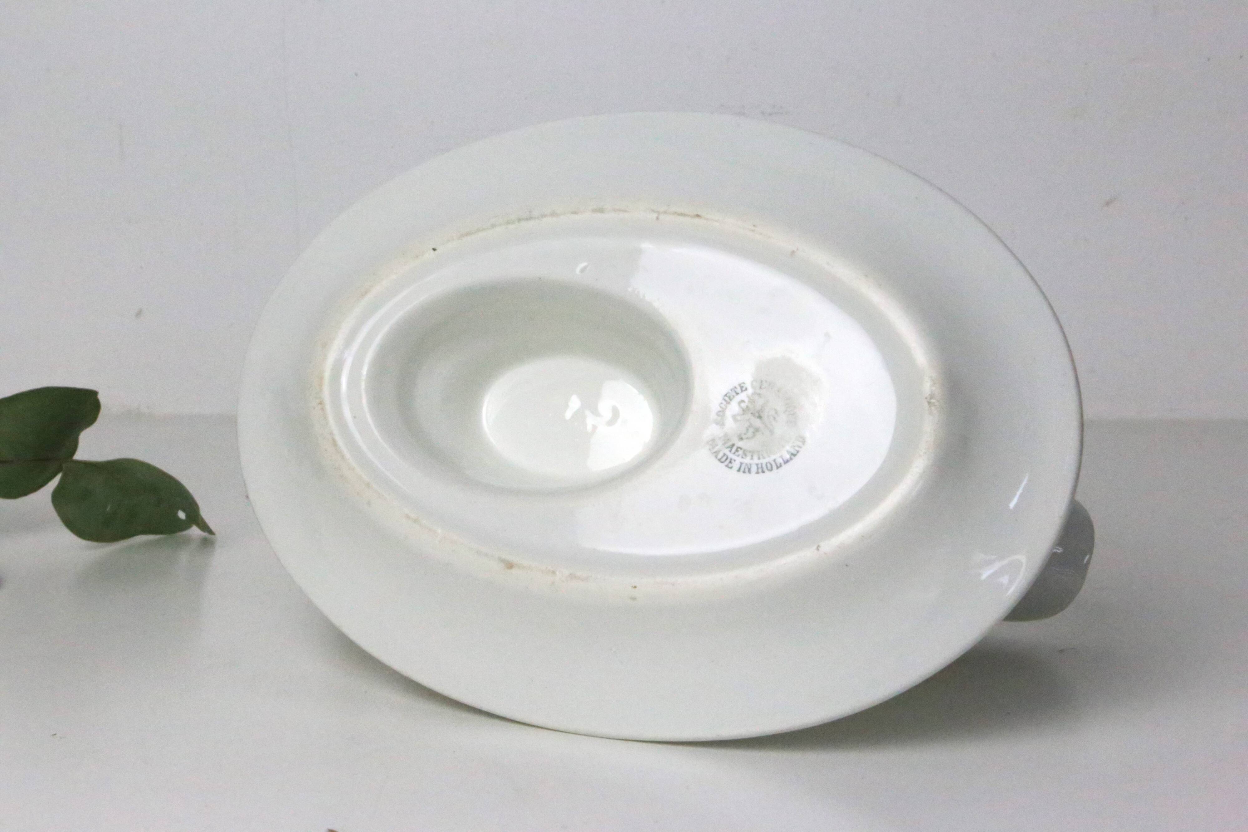 Gravy boat, Maëstrich ceramic company, made in Holland, vintage