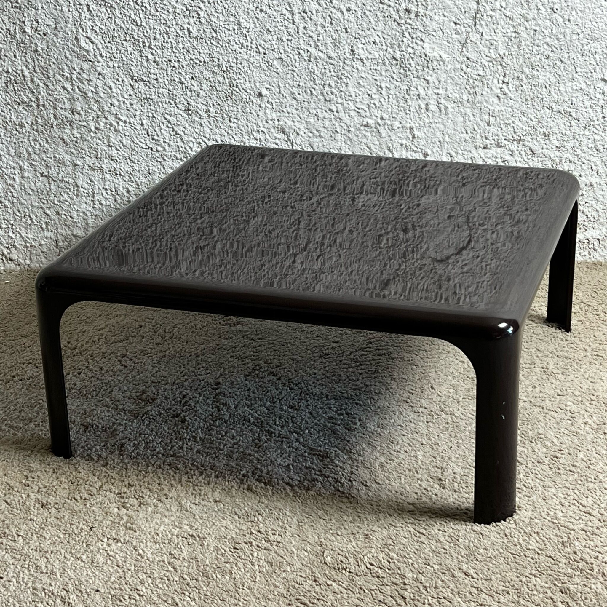 Table basse par Vico Magistretti pour Artemide, Space Age
