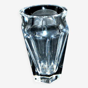 Vase baccarat nelly en cristal taillé à côtes plates harcourt 12.5cm