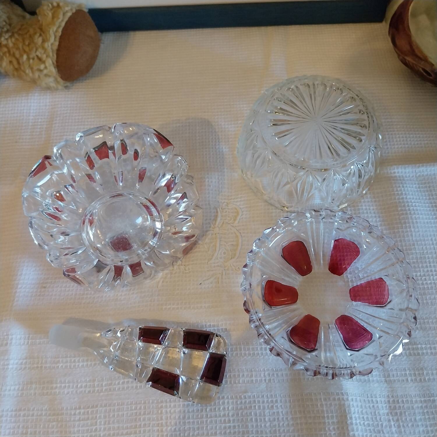 Ancienne bonbonnière et flacon art déco en cristal Henkel