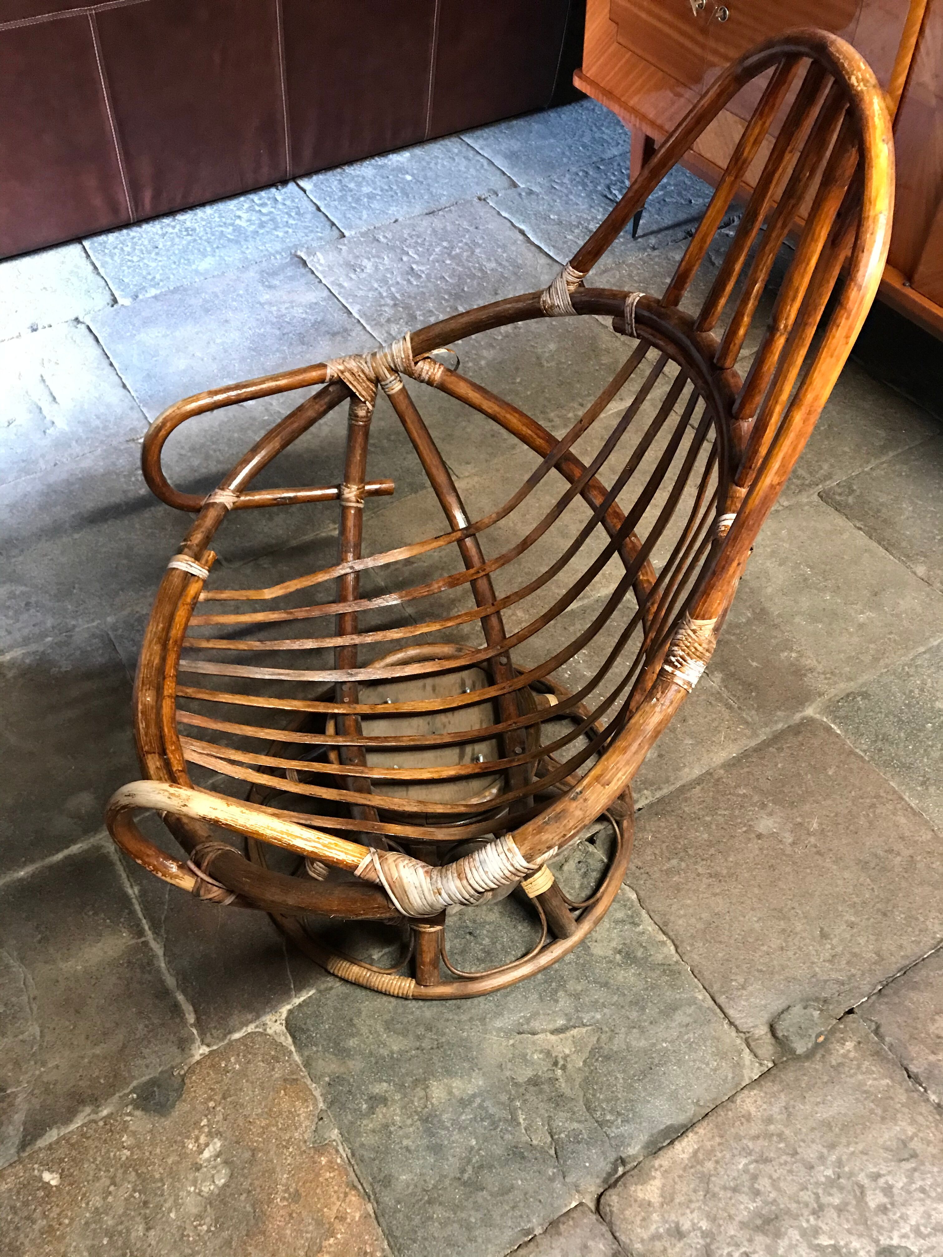 Swivel rattan armchair