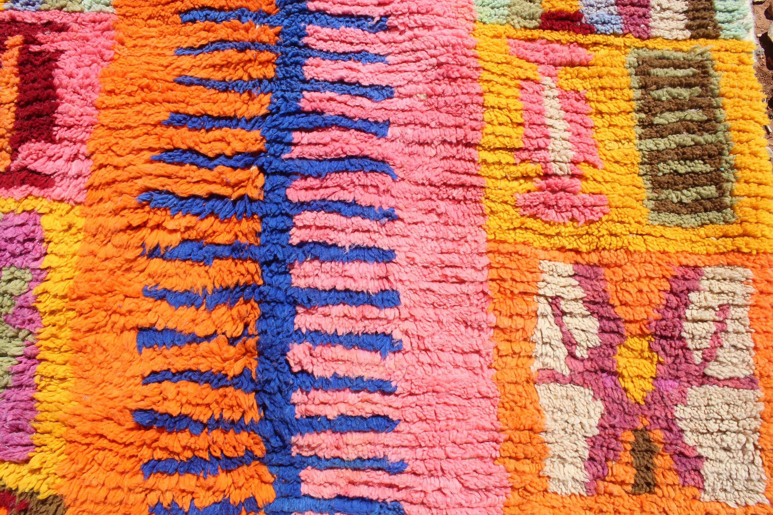 Moroccan rug in natural wool 3 x 2 m