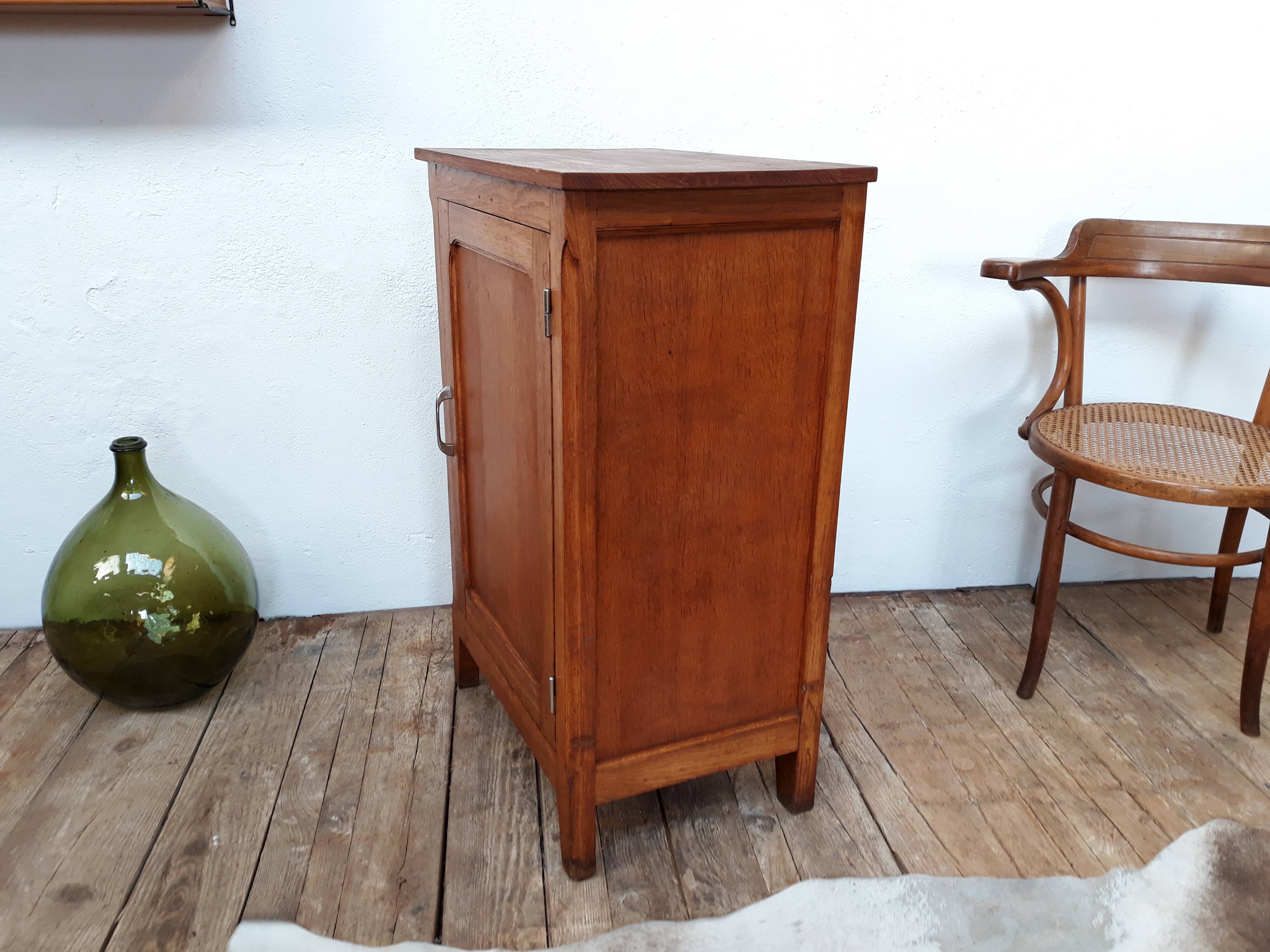 Buffet Paris vintage