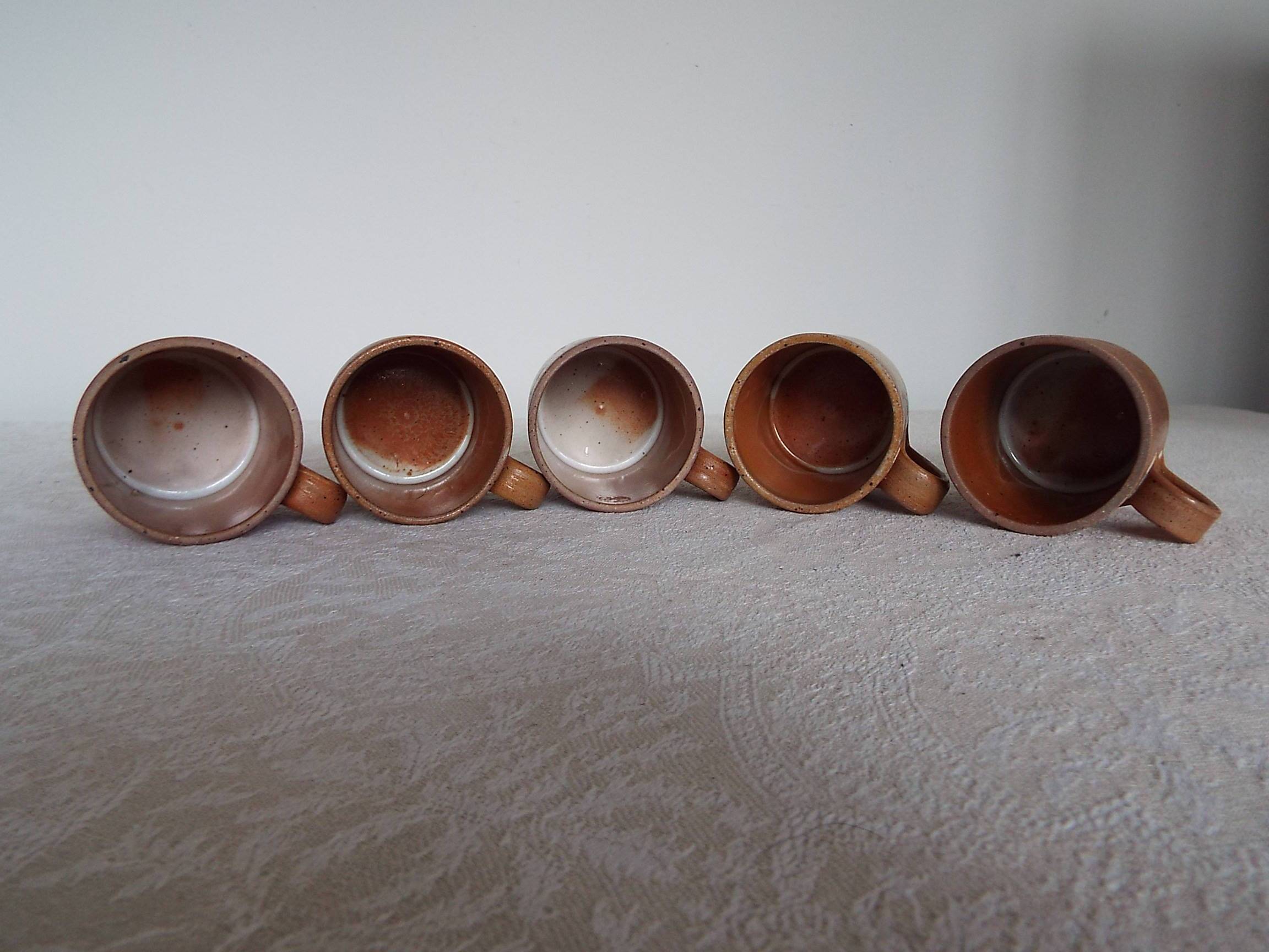 5 70s stoneware cups