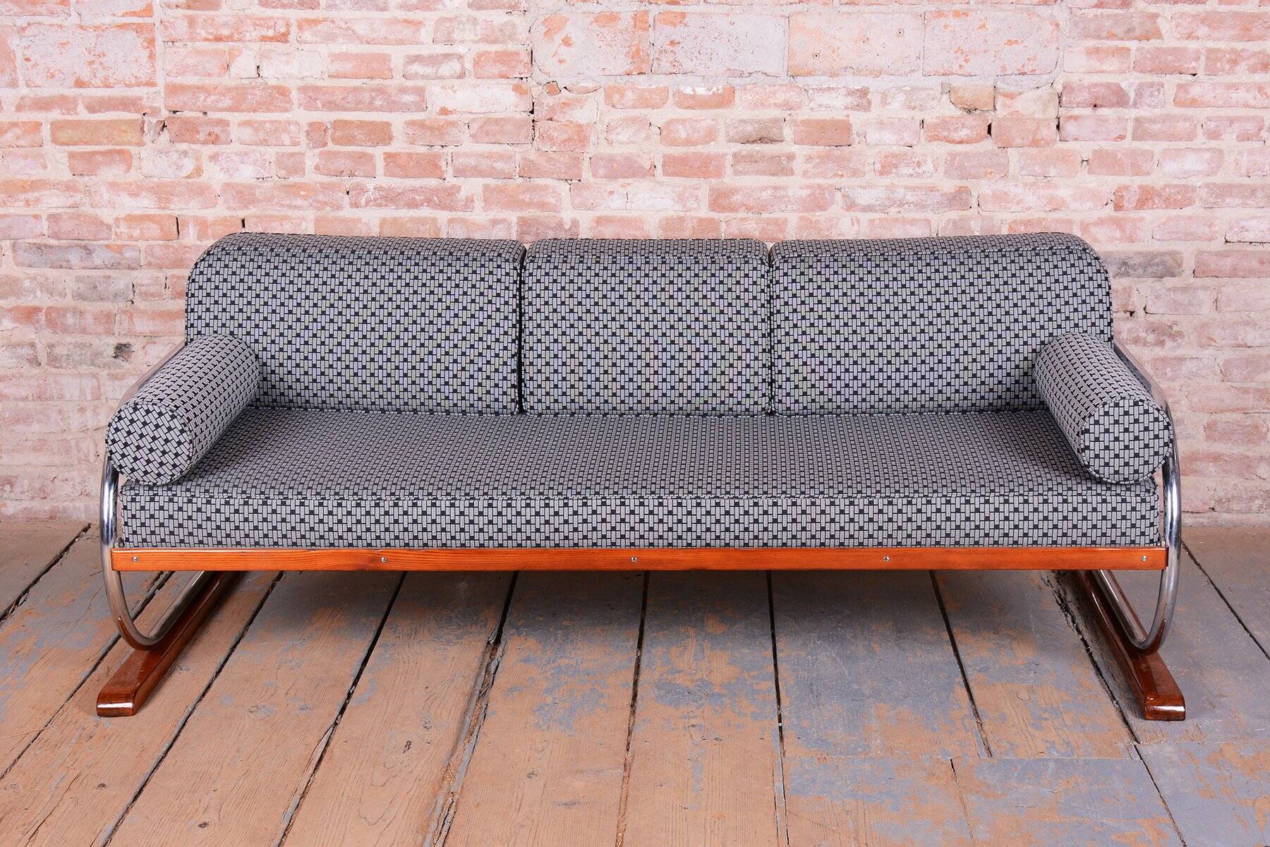 Bauhaus Sofa in Chrome and Beech from Robert Slezak, Czech, 1930s
