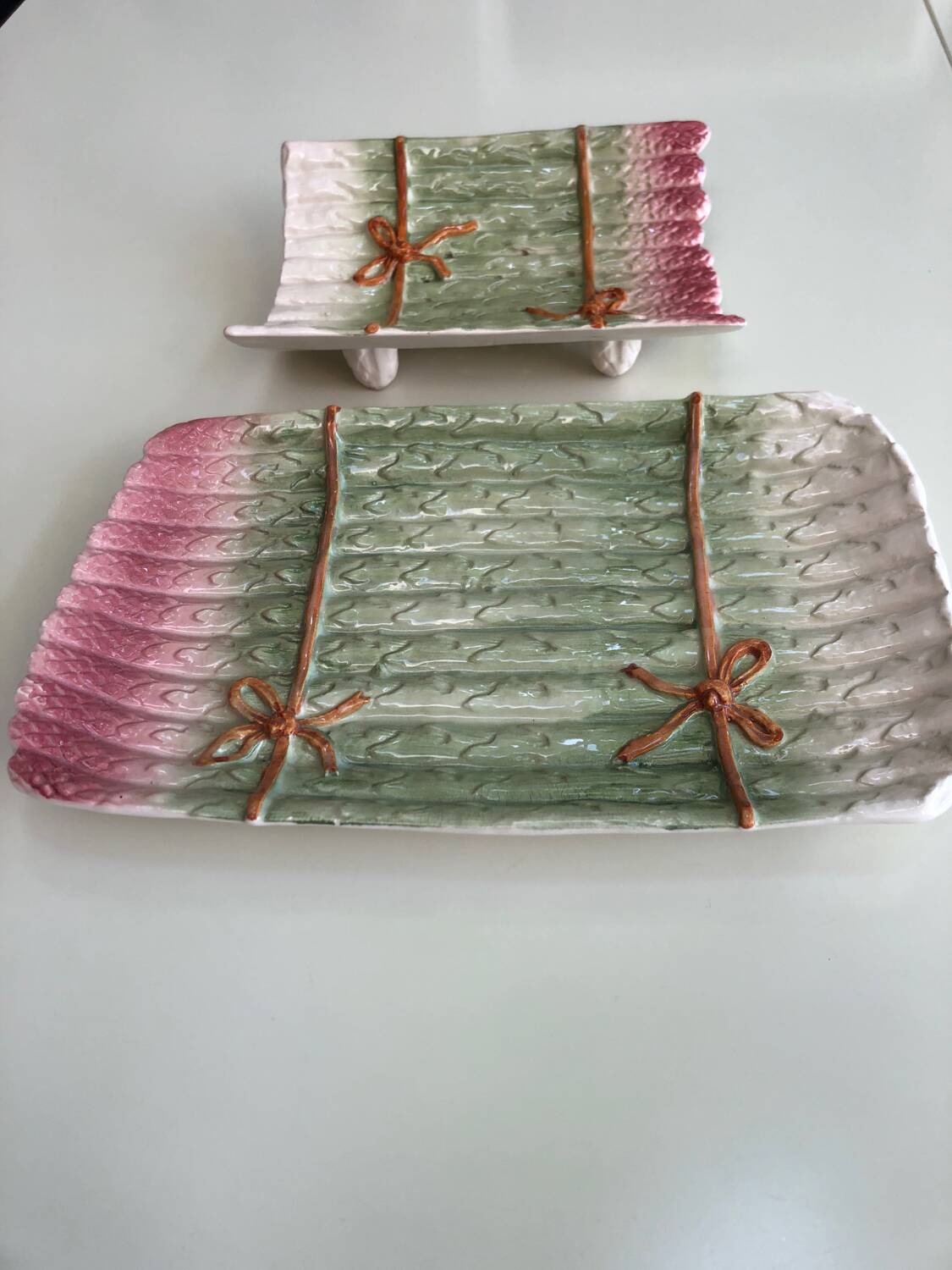 Old asparagus barbotine service